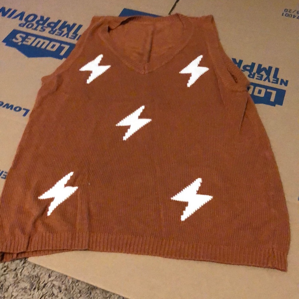 Knitted white and brown sweater w lighting bolts size med